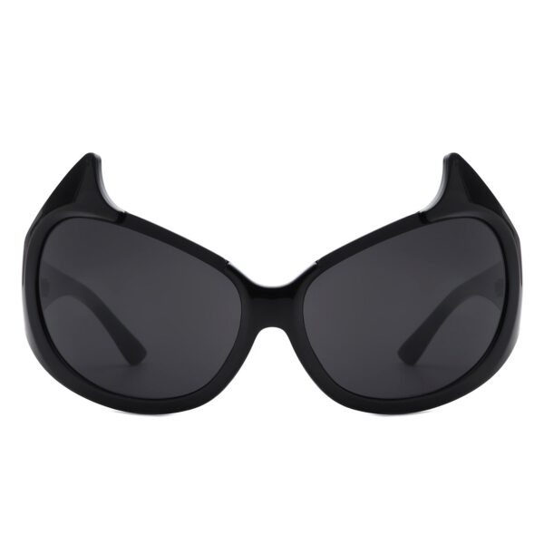 Vaelin - Oversized Round Fashion Cat Eye Sunglasses